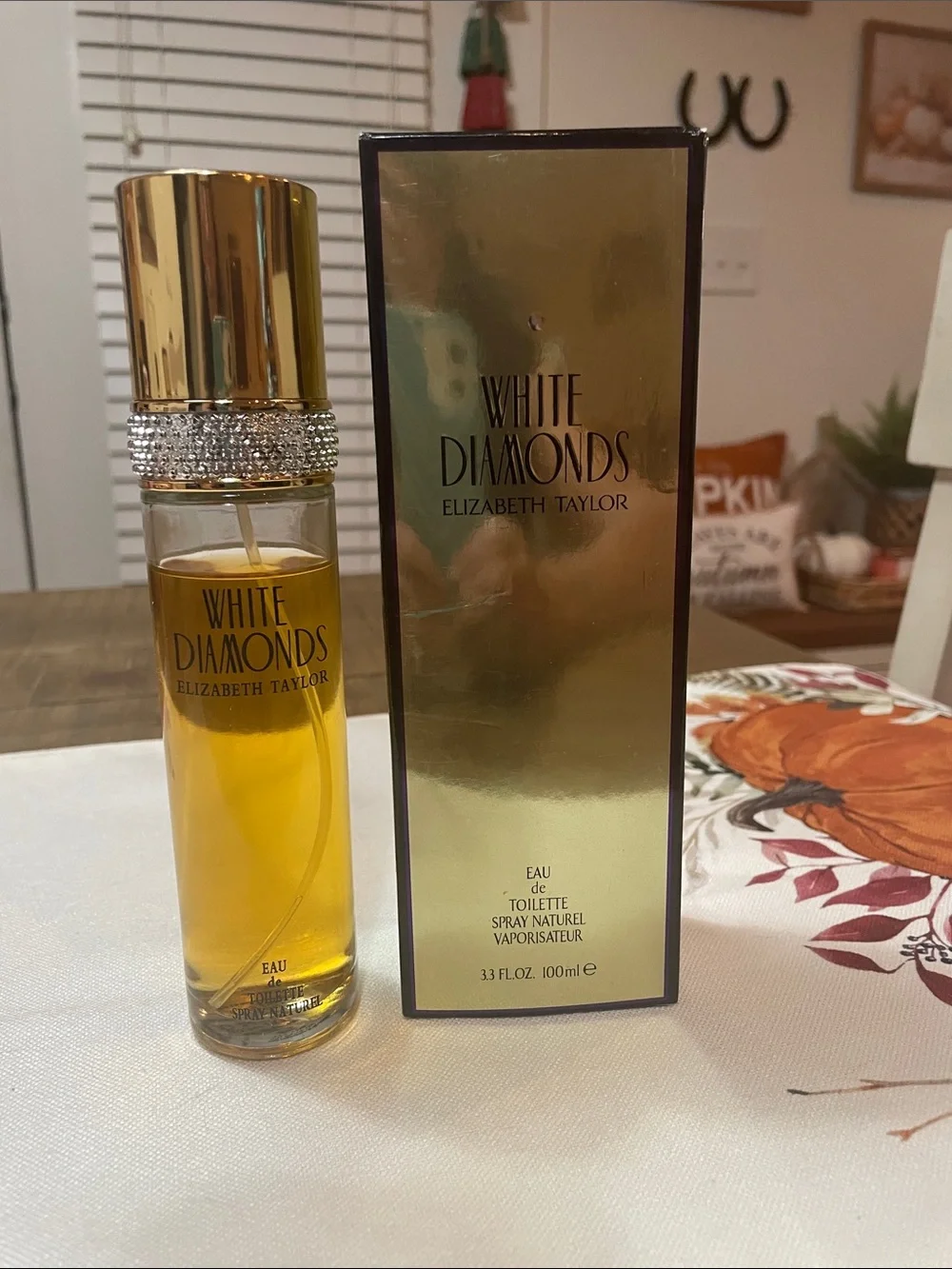 White Diamonds by Elizabeth Taylor — Gold Body Oil & Moisturizer